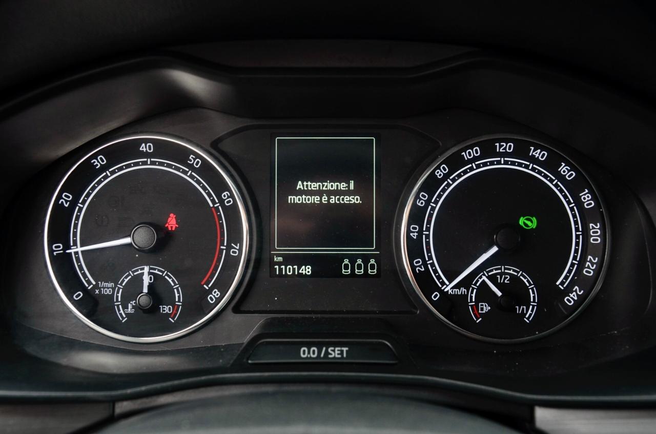 SKODA KAMIQ 1.0 TSI SCOUTLINE 110cv DSG, UNICO UTILIZZATORE, SERVICE SKODA, UFF ITALIANA, CRYSTAL LIGHTING, RETROCAMERA, PERMUTE