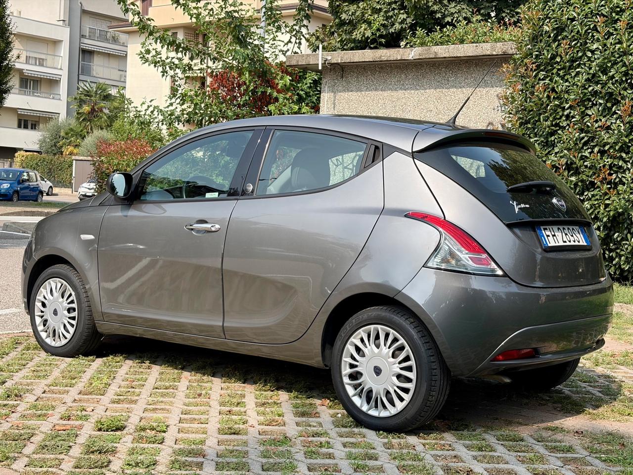 Lancia Ypsilon 1.2 69 CV 5 porte GPL Ecochic Gold