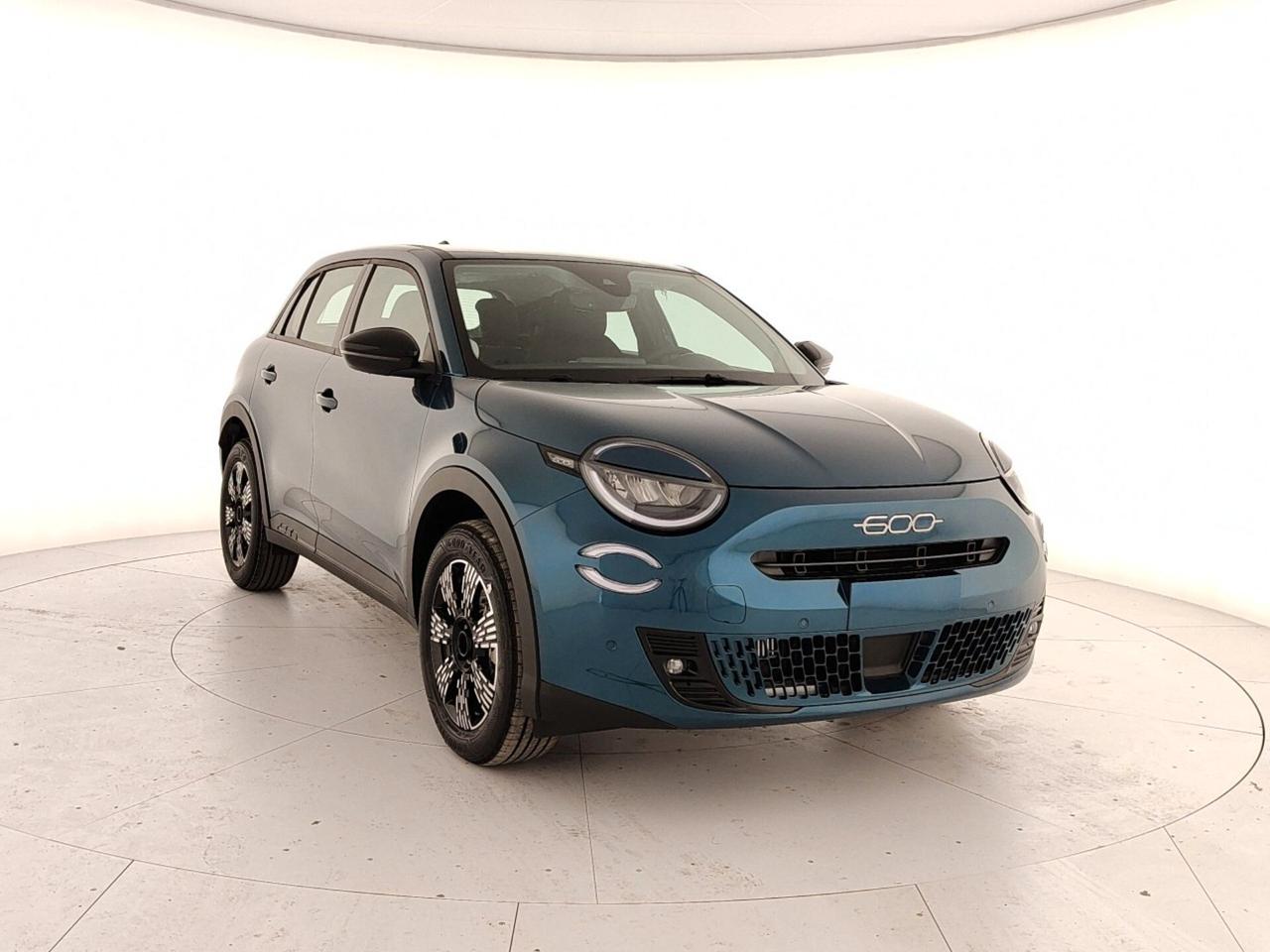 Fiat 600 Hybrid 110 CV DCT MHEV Serie Speciale Icon