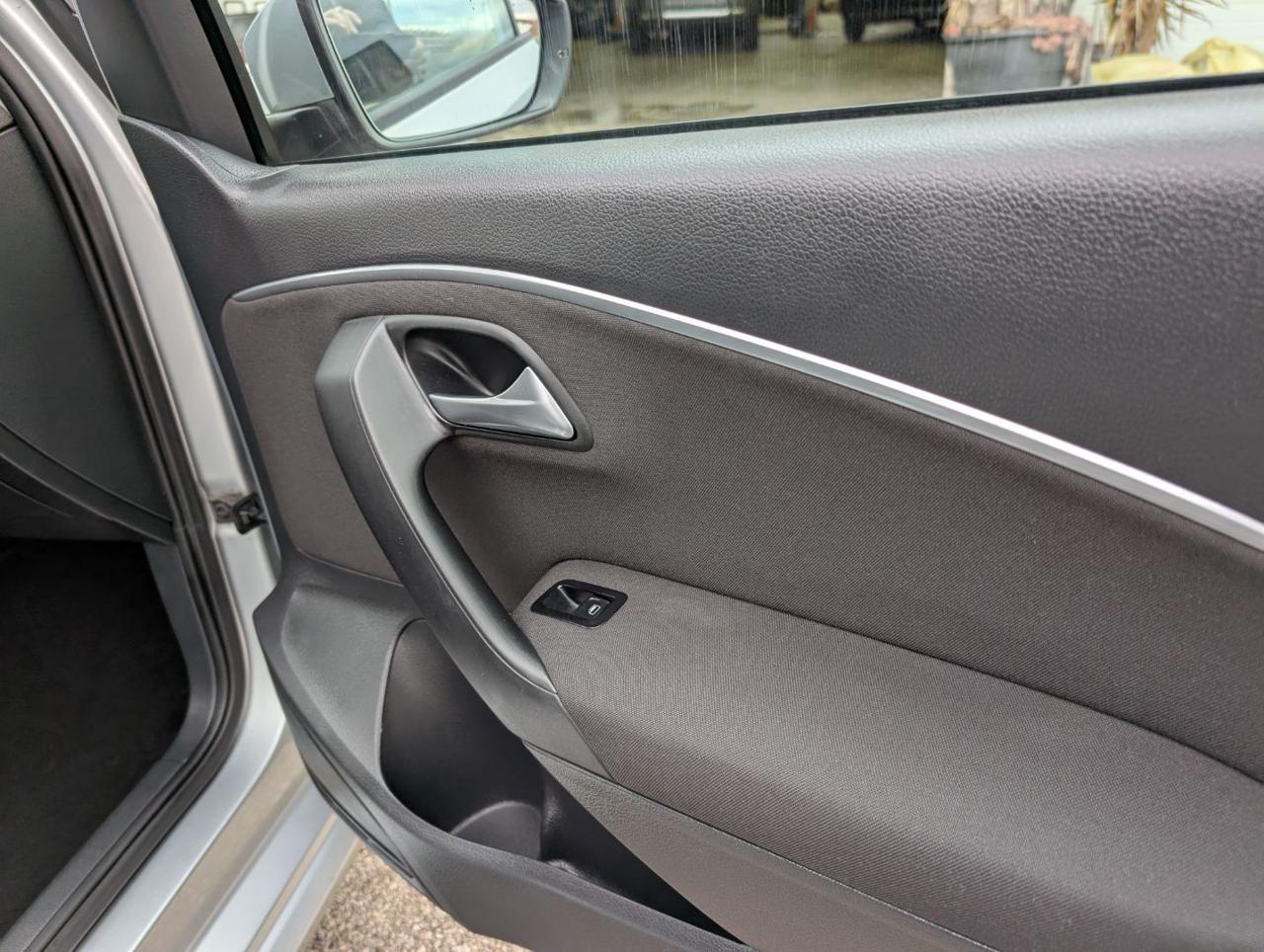 Volkswagen Polo 1.4 Tdi 5 P. Neopatentati Diesel Euro 6 Comfortline 75cv