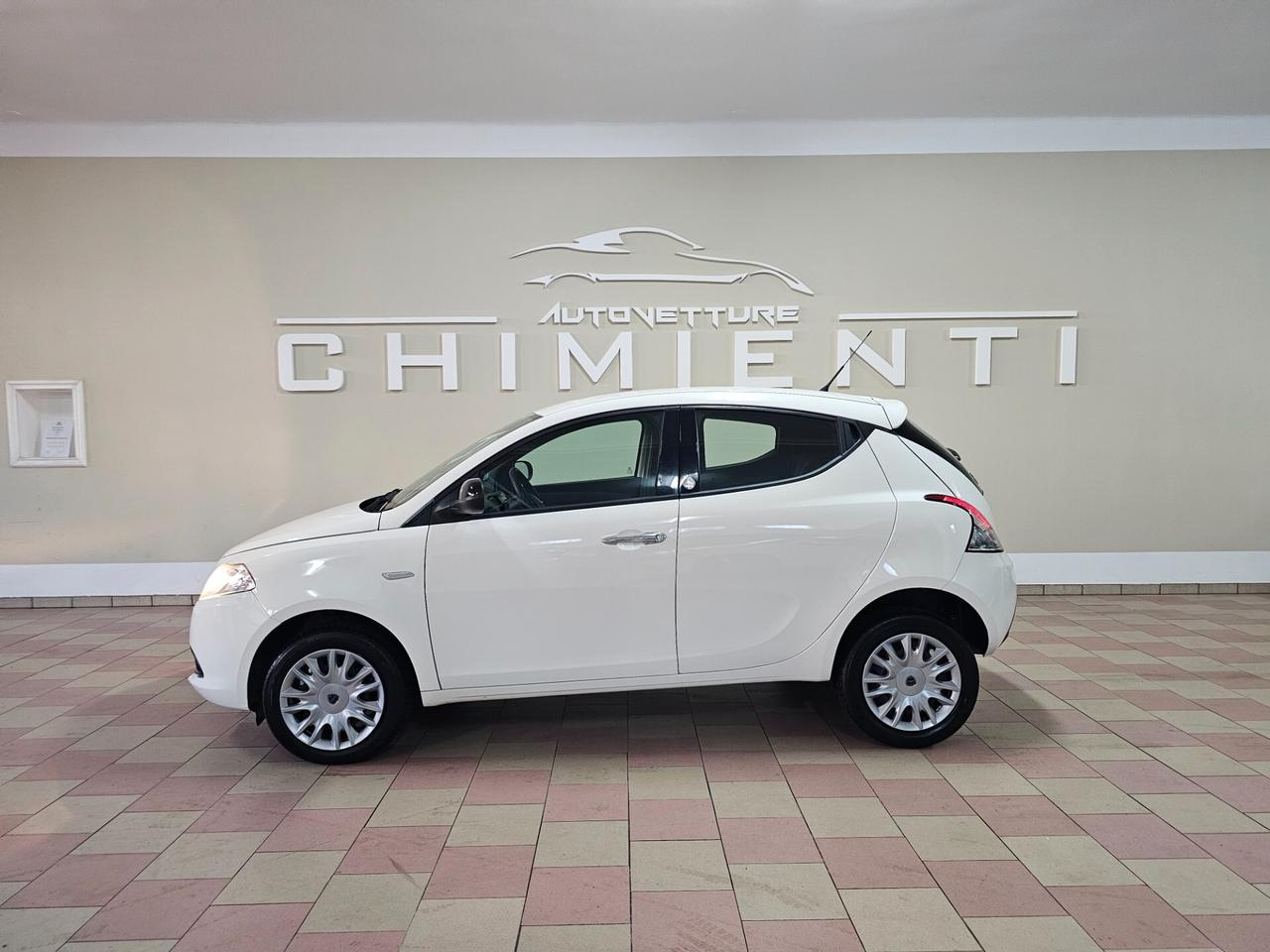 Lancia Ypsilon 0.9 TwinAir 85 CV 5 porte Metano Ecochic Gold
