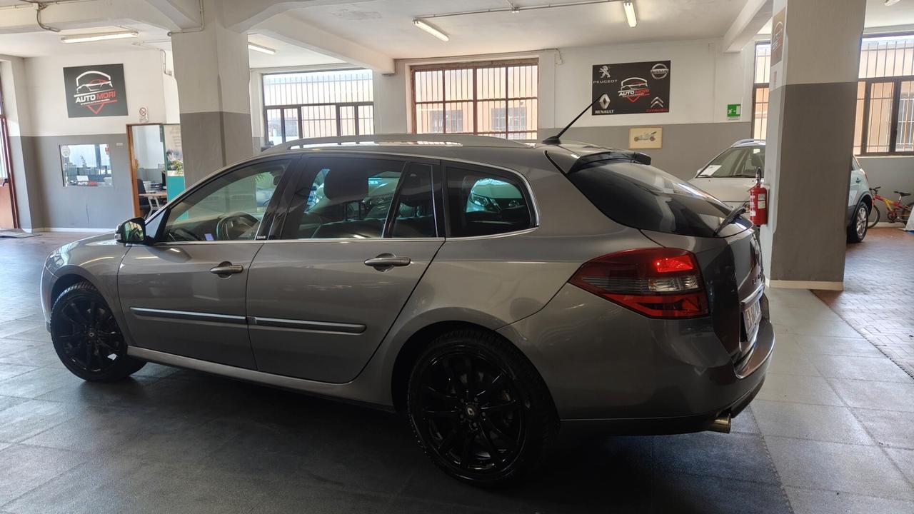 Renault Laguna 2.0 dCi 150CV SporTour 4Control ESM