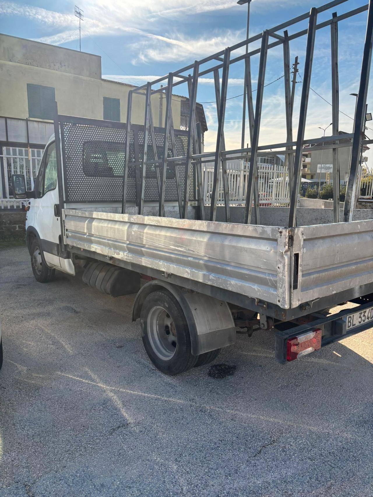 Iveco Daily 35C11 Cabinato