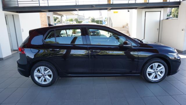 VOLKSWAGEN Golf 1.0 eTSI EVO DSG Life