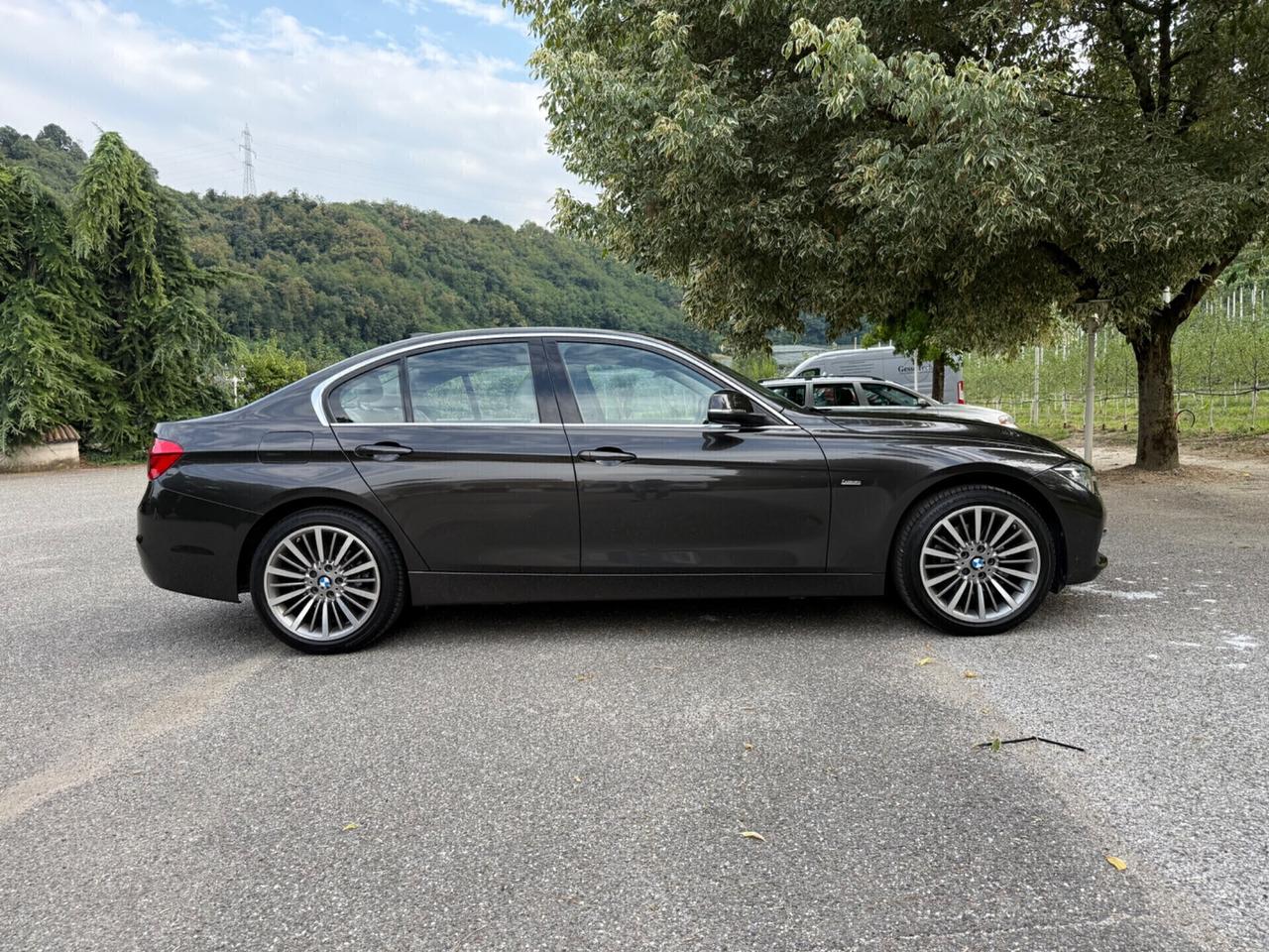 Bmw 320 320d xDrive Luxury