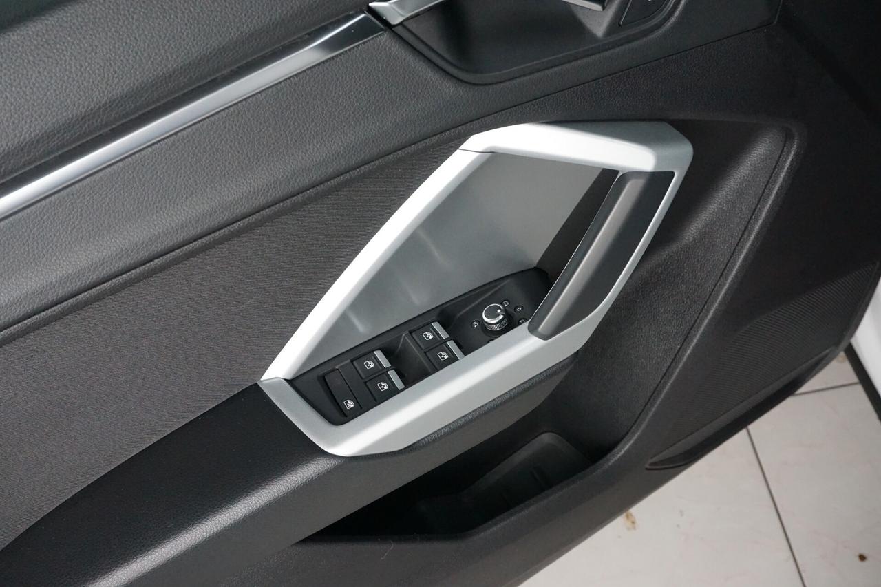 Audi Q3 35 TDI S tronic Business