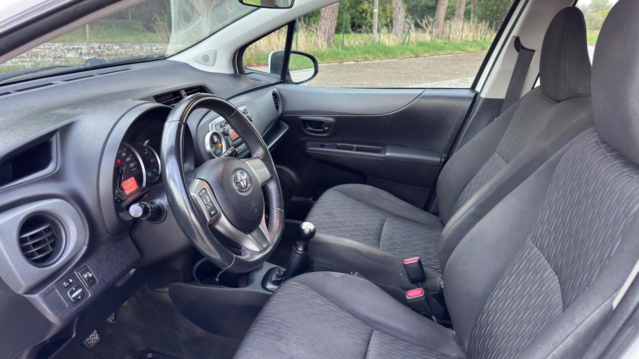 Toyota Yaris 1.0 5 porte