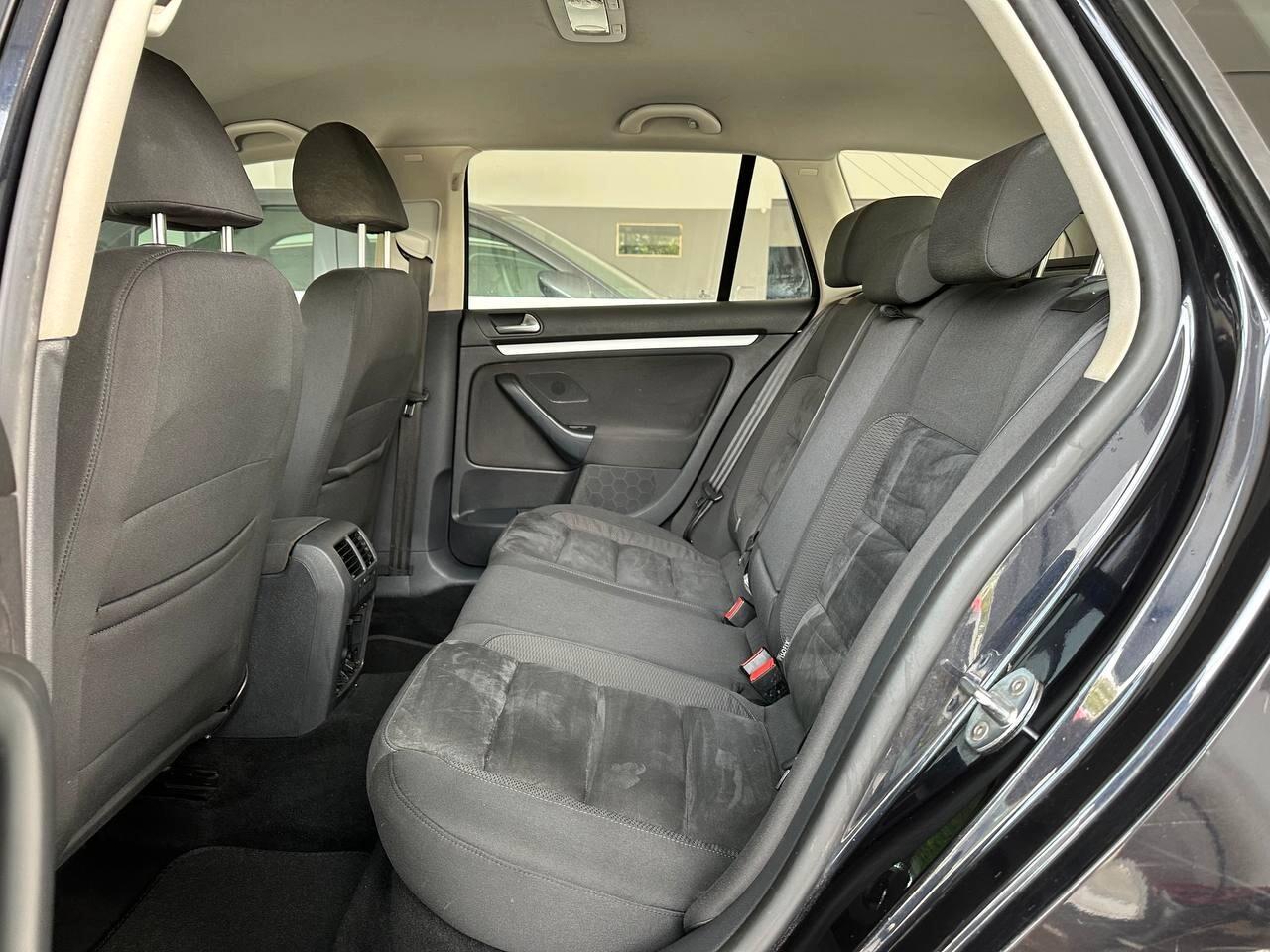 VOLKSWAGEN GOLF VARIANT - DSG - 1.6 | 105 CV