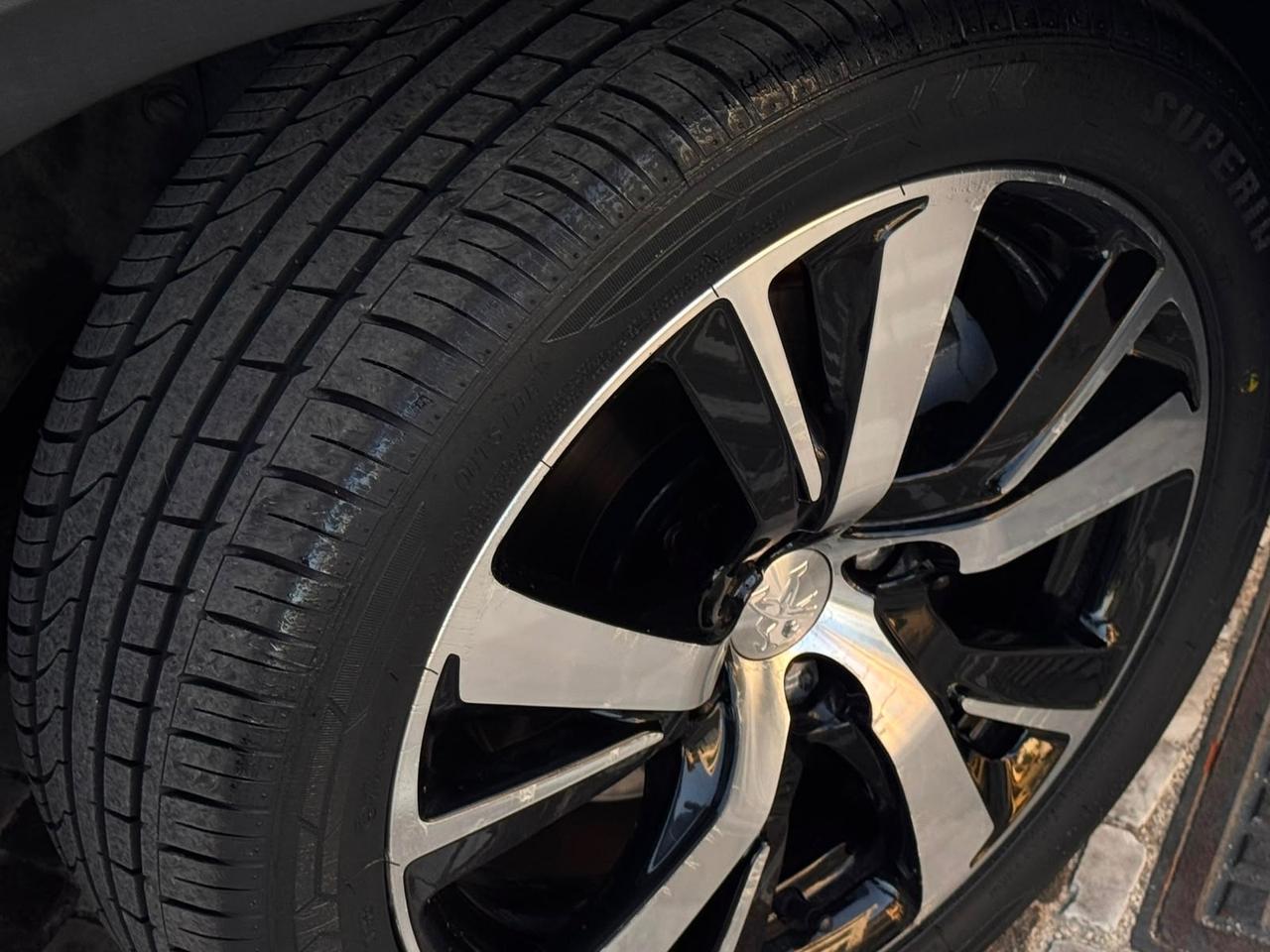 Peugeot 2008 BlueHDi 100 S&S Allure
