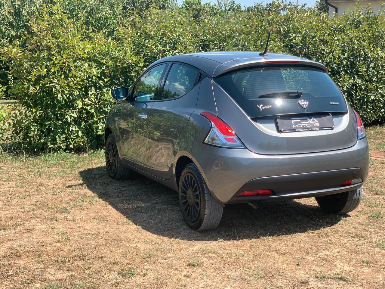 Lancia Ypsilon 1.0 FireFly 5 porte S&S Hybrid Silver Plus