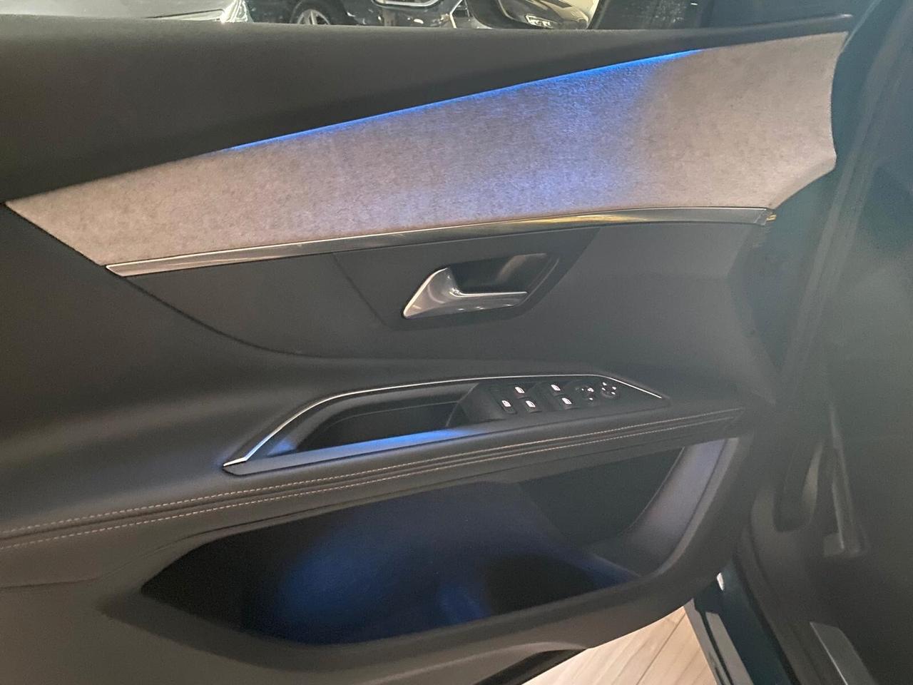 PEUGEOT 5008 BLUEHDI GT PACK 177CV - FULL LED, VIRTUAL COCKPIT, SETTE POSTI
