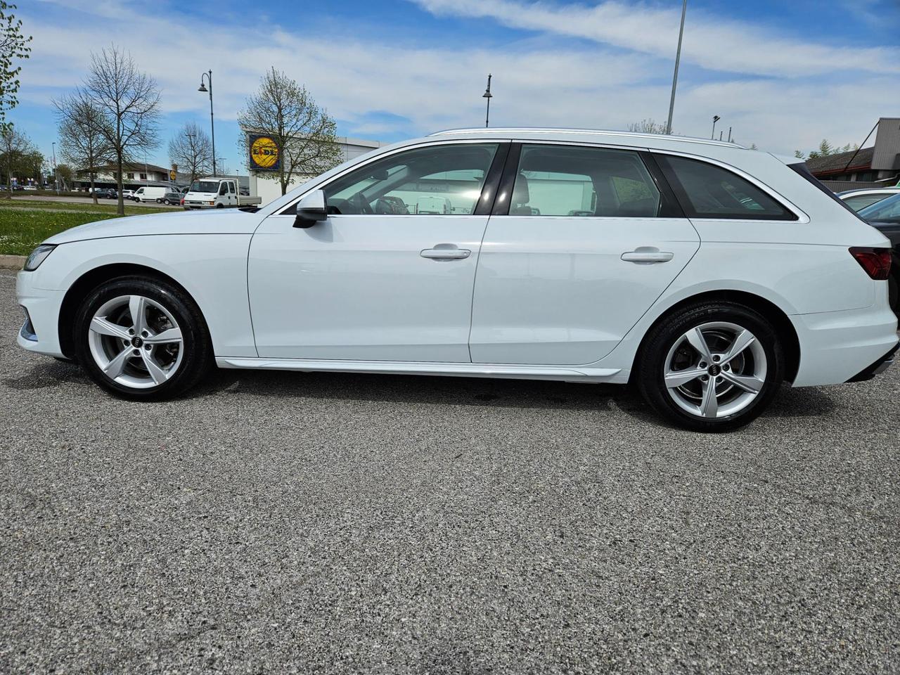 Audi A4 Avant 35 2.0 tdi mhev Business Advanced 163cv s-tronic