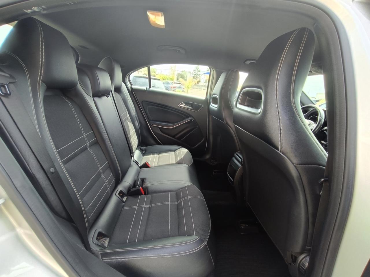 Mercedes-benz Classe A 180 d Automatic Sport - 2016