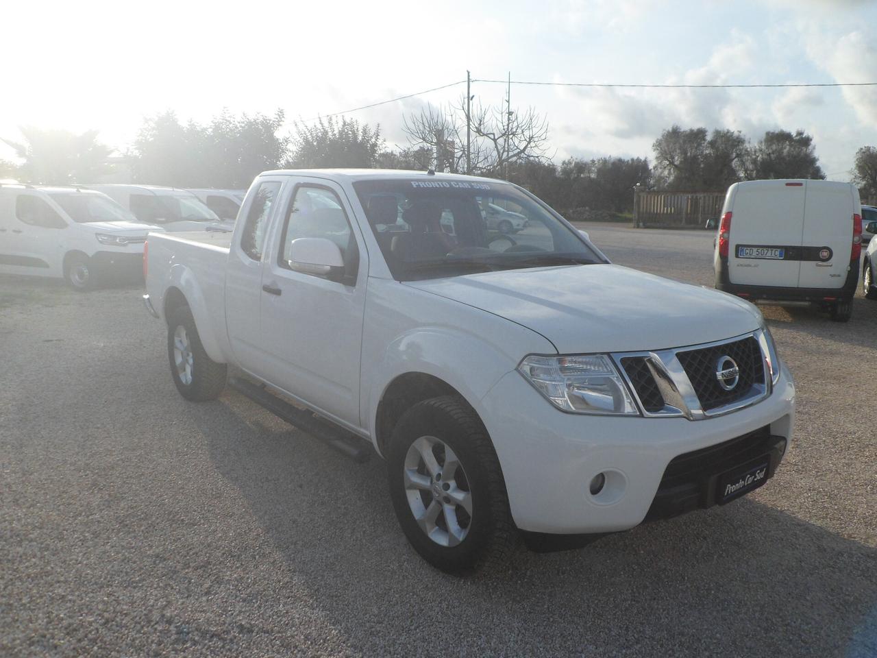 Nissan Navara pick-up king cab sport 4x4