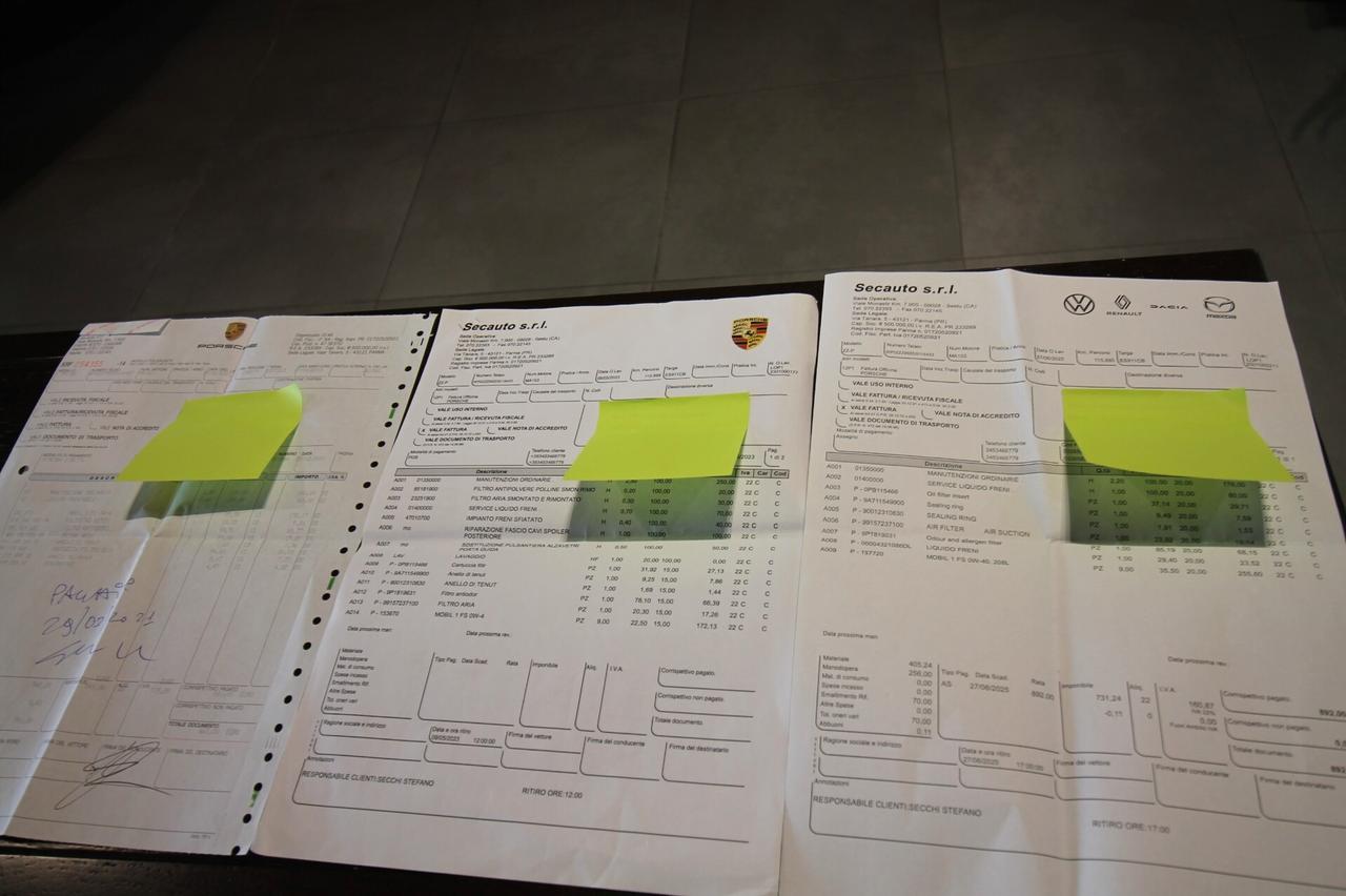 PORSCHE 911 CARRERA 4S