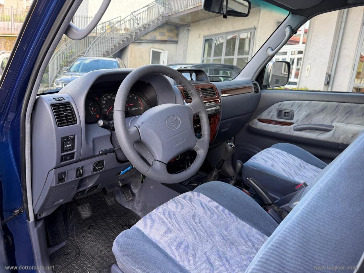 TOYOTA Land Cruiser 3.0 TD 3p. KZJ90 GX