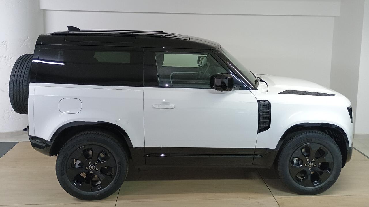 Land Rover Defender 90 3.0D I6 250 CV AWD Auto X-Dynamic SE Prezzo di Listino €. 95.518,46 Auto Aziendale €. 85.900,00