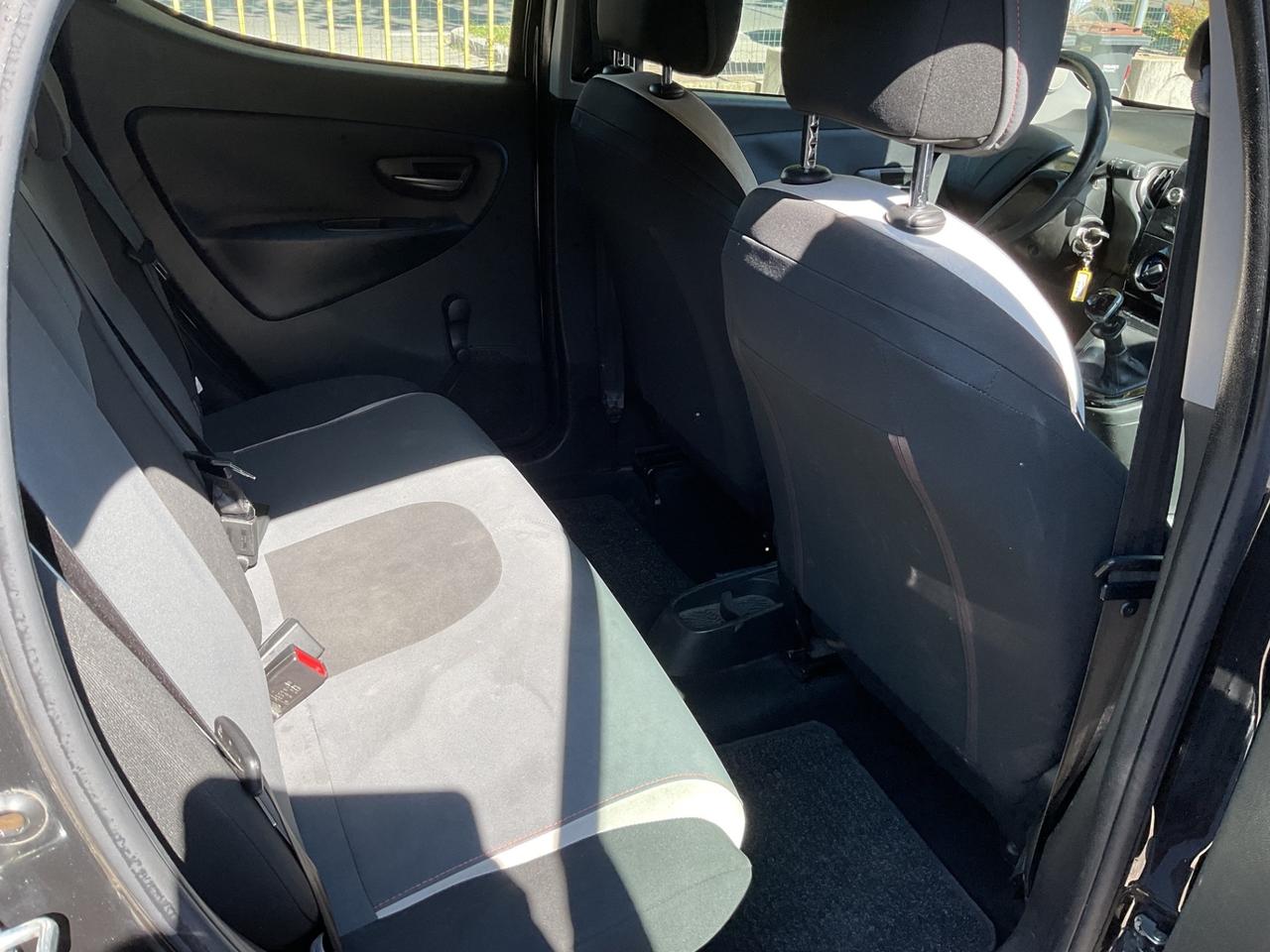 Lancia Ypsilon 1.2 5porte GPL Ecochic Gold OK NEOPATENTATI