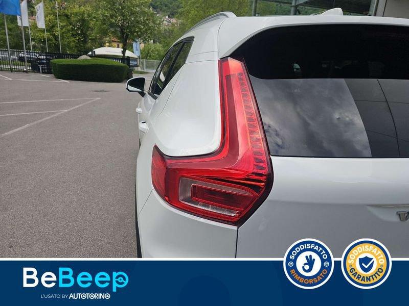 Volvo XC40 2.0 D4 MOMENTUM PRO AWD GEARTRONIC MY21