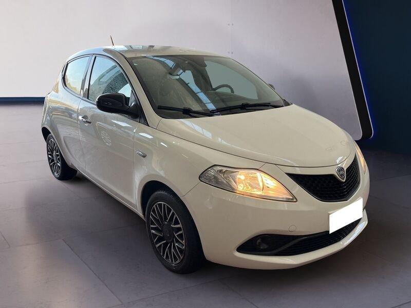 Lancia Ypsilon III 2015 1.2 Gold s&s 69cv my19