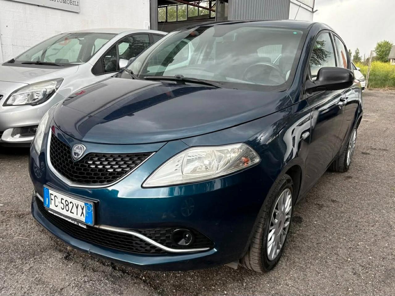 Lancia Ypsilon 1.2 69 CV 5 porte GPL Ecochic Gold