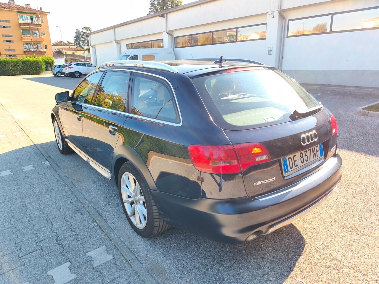 Audi A6 allroad 3.0 V6 TDI PELLE BEIGE