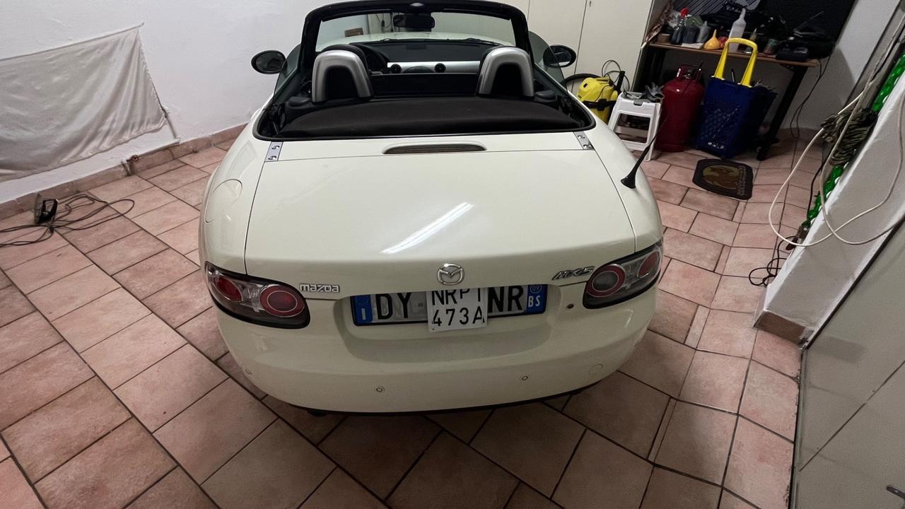 Mazda MX-5 Roadster Coupé 1.8L 16V Niseko