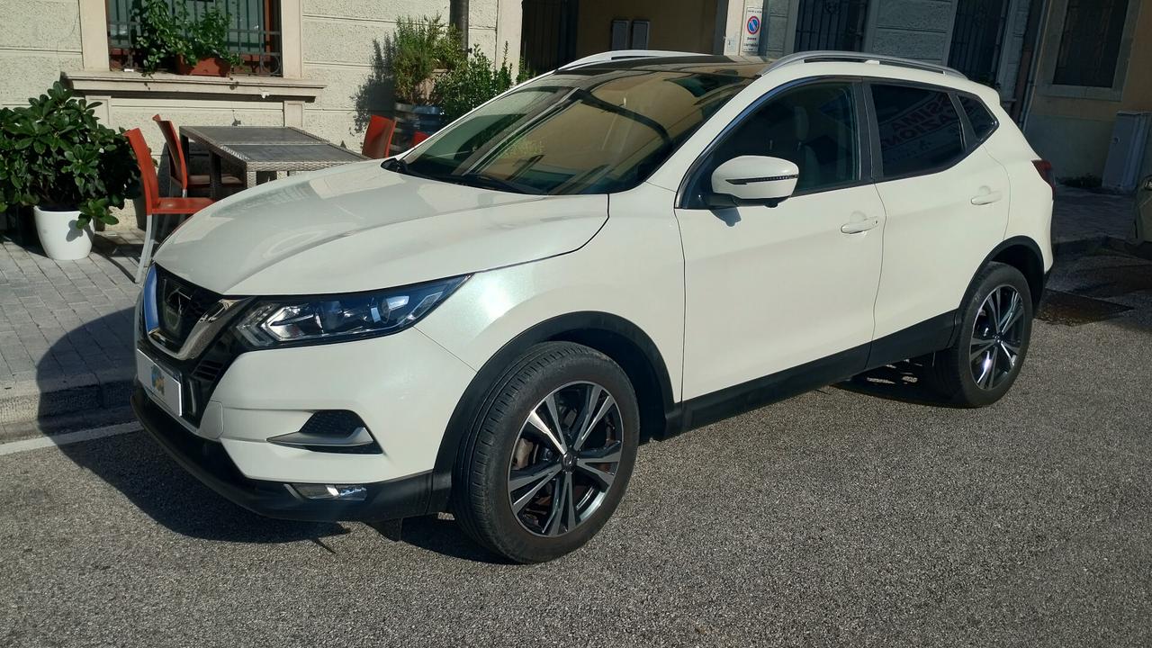 Nissan Qashqai 1.2 DIG-T N-Connecta