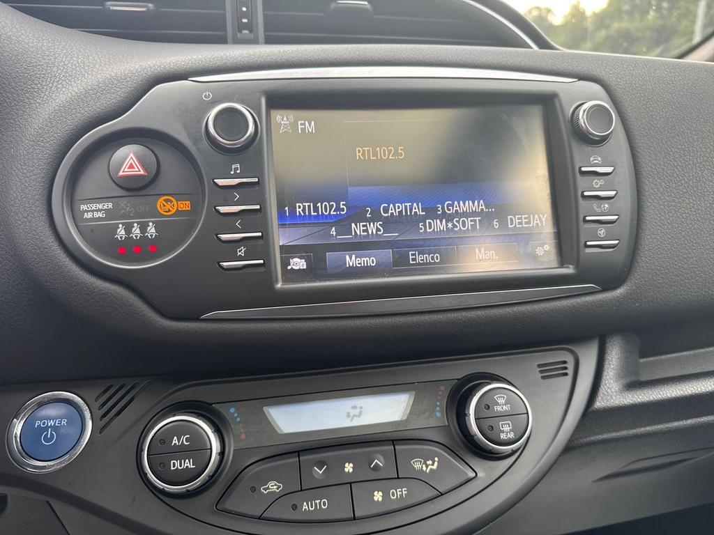 Toyota Yaris 1.5 hybrid Style 5p