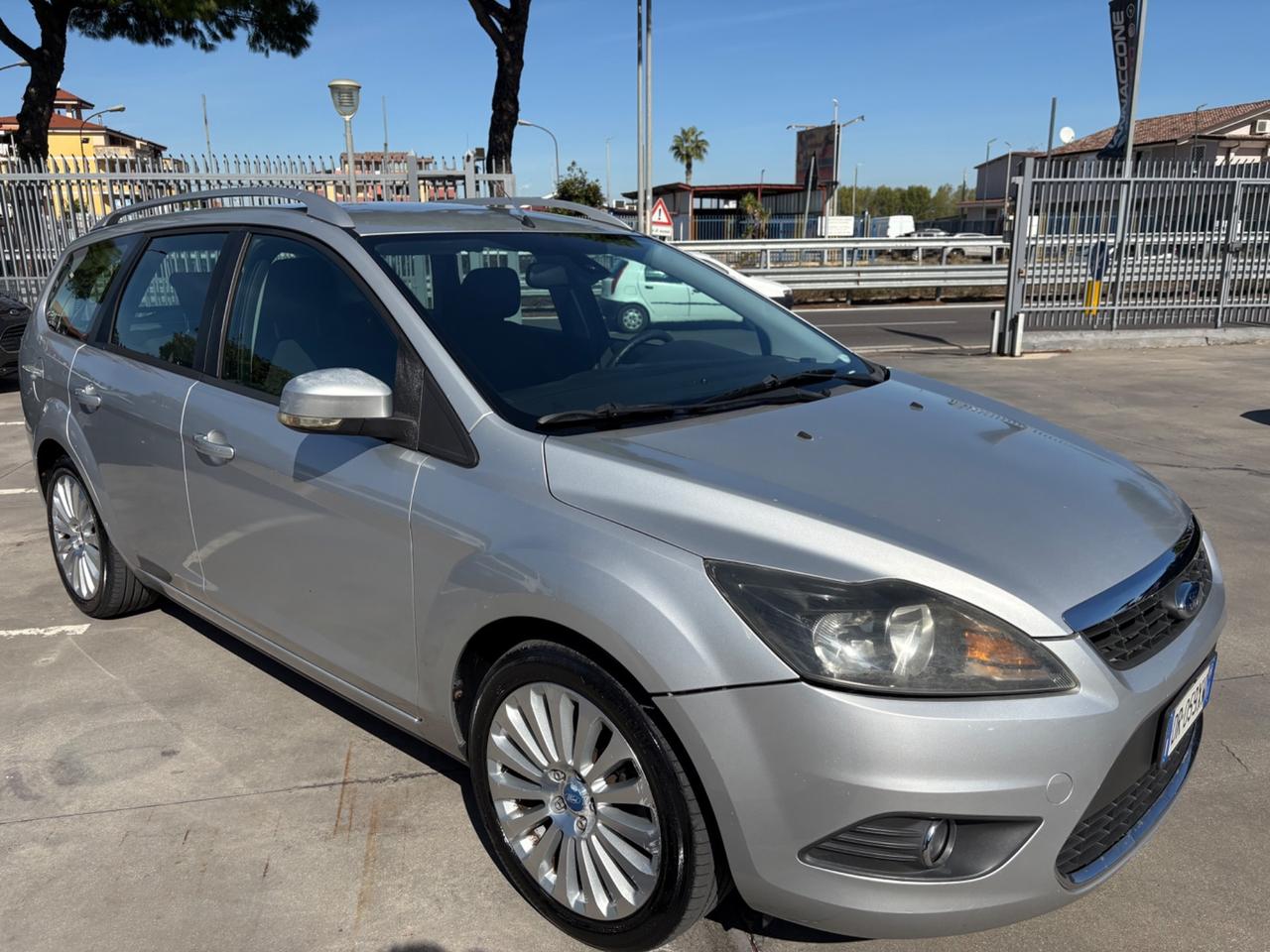 Ford Focus 1.6 gpl titanium