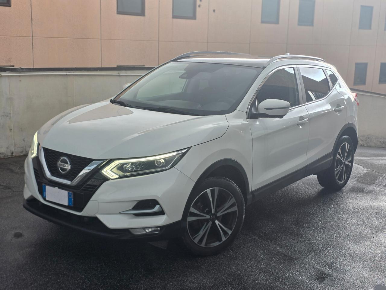 Nissan Qashqai 1.3 DIG-T 140 CV Tekna+