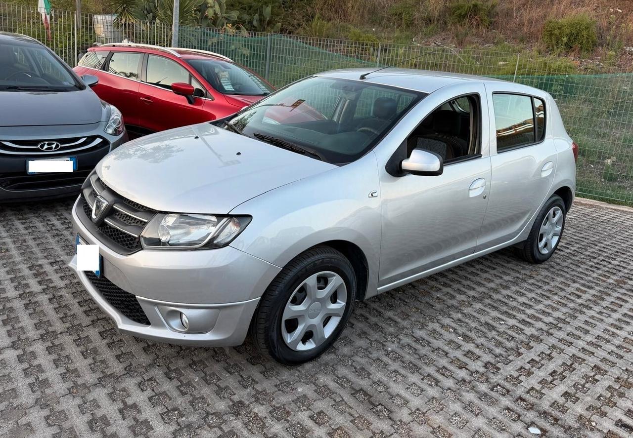 Dacia Sandero 1.2 GPL 75CV Lauréate-2013