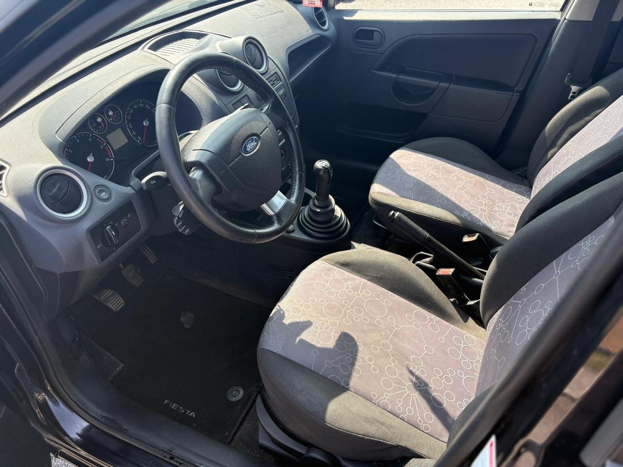Ford Fiesta 1.4 TDCi 5p. Ghia NEOPATENTATI