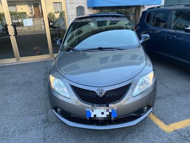 Lancia Ypsilon 1.2 69 CV 5 porte Platinum tetto apribile, navigatore