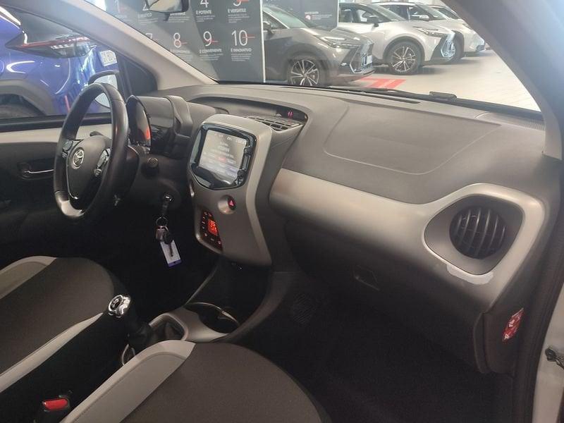 Toyota Aygo 1.0 VVT-i 69 CV 5 porte x-play