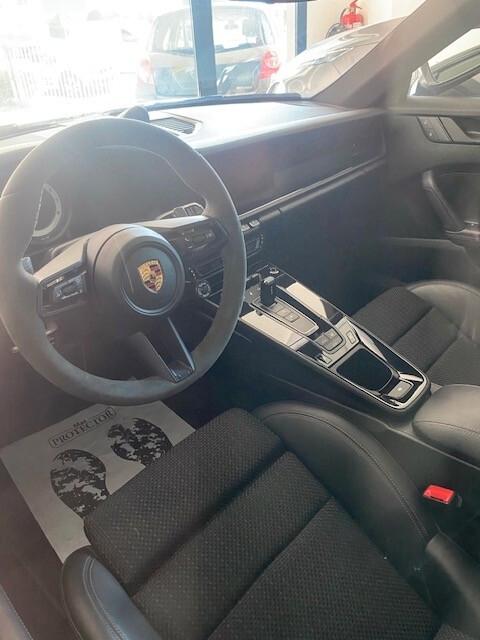 PORSCHE 992 CARRERA T