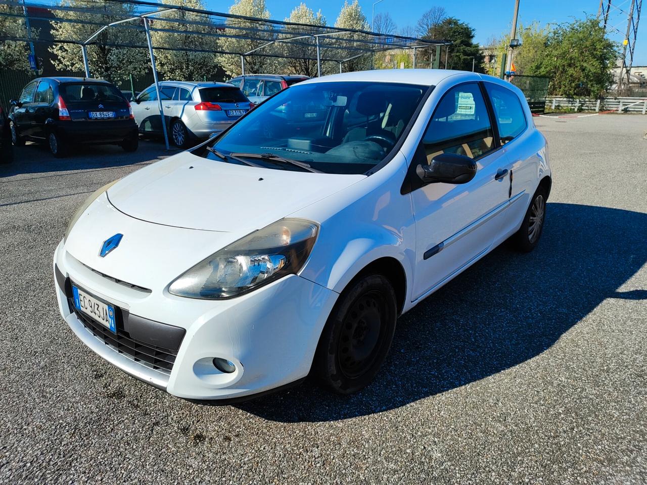 Renault Clio 1.2 16V 3 porte Dynamique