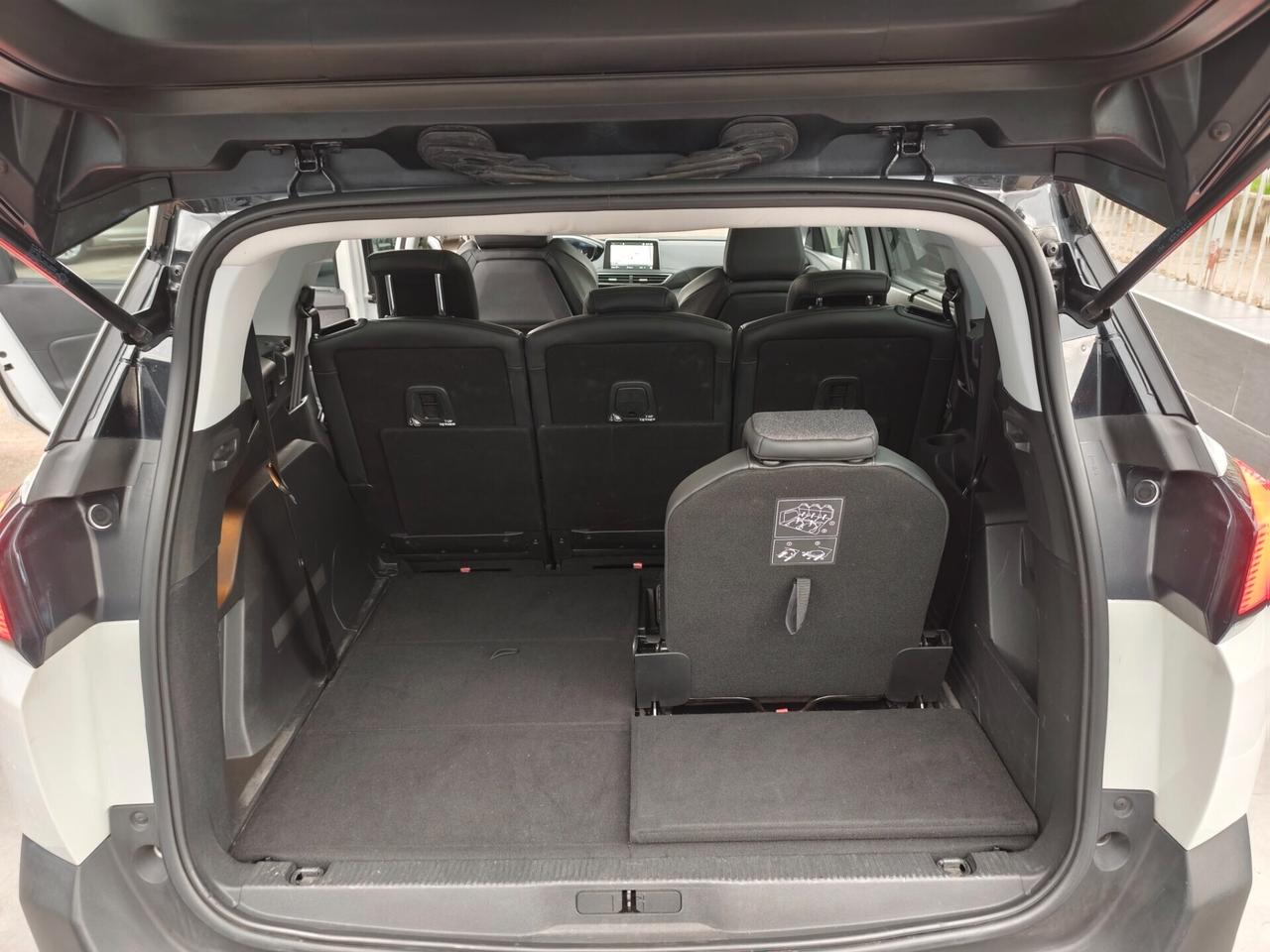 Peugeot 5008 1.5 BlueHDi 130cv 7 POSTI