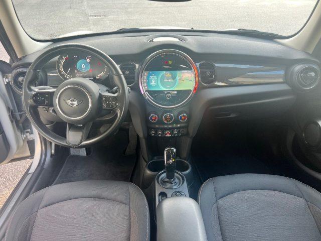 MINI Cooper 1.5 Cooper Business 5 porte