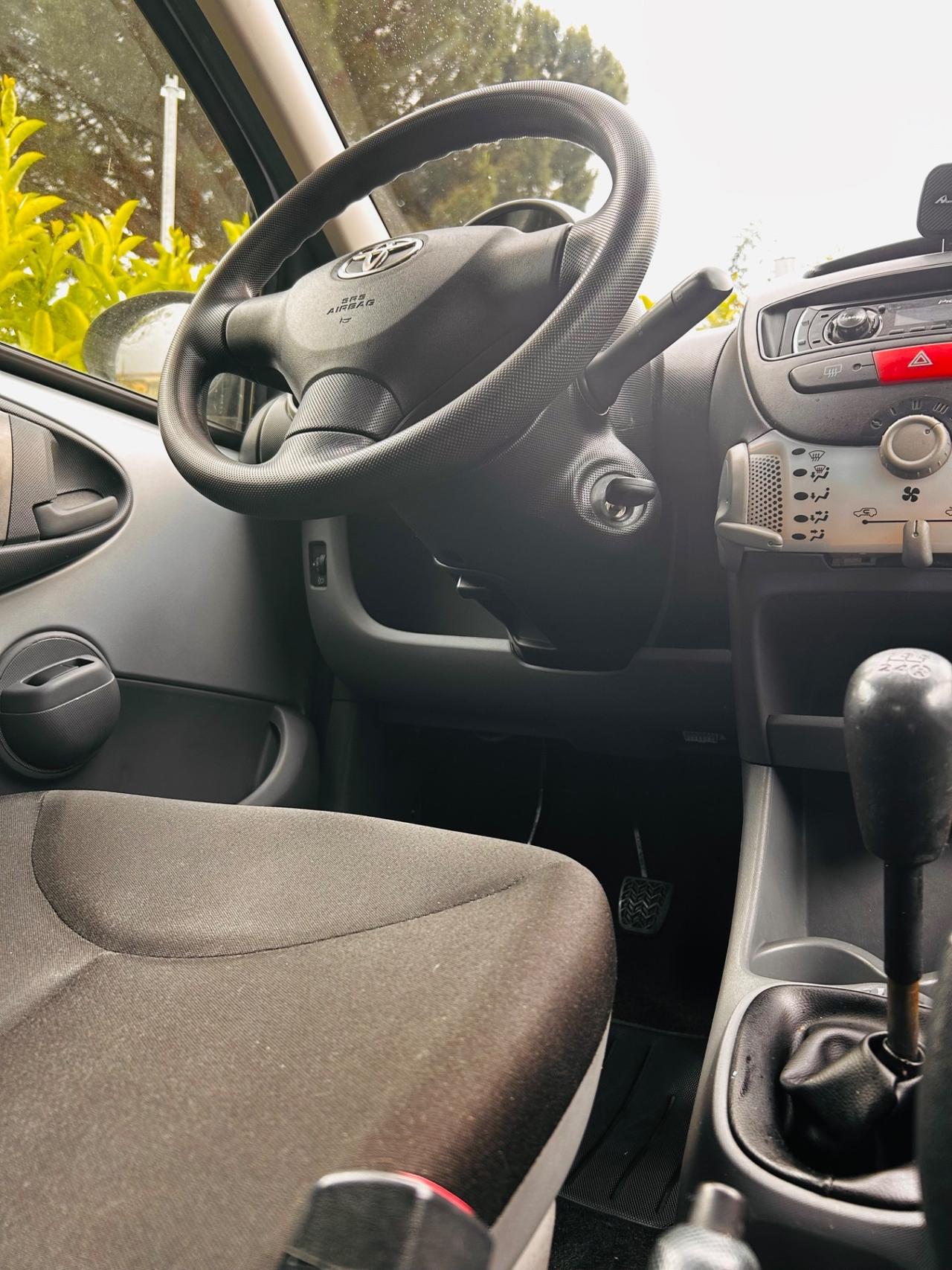 Toyota Aygo 1.0 12V VVT-i 5 porte Now