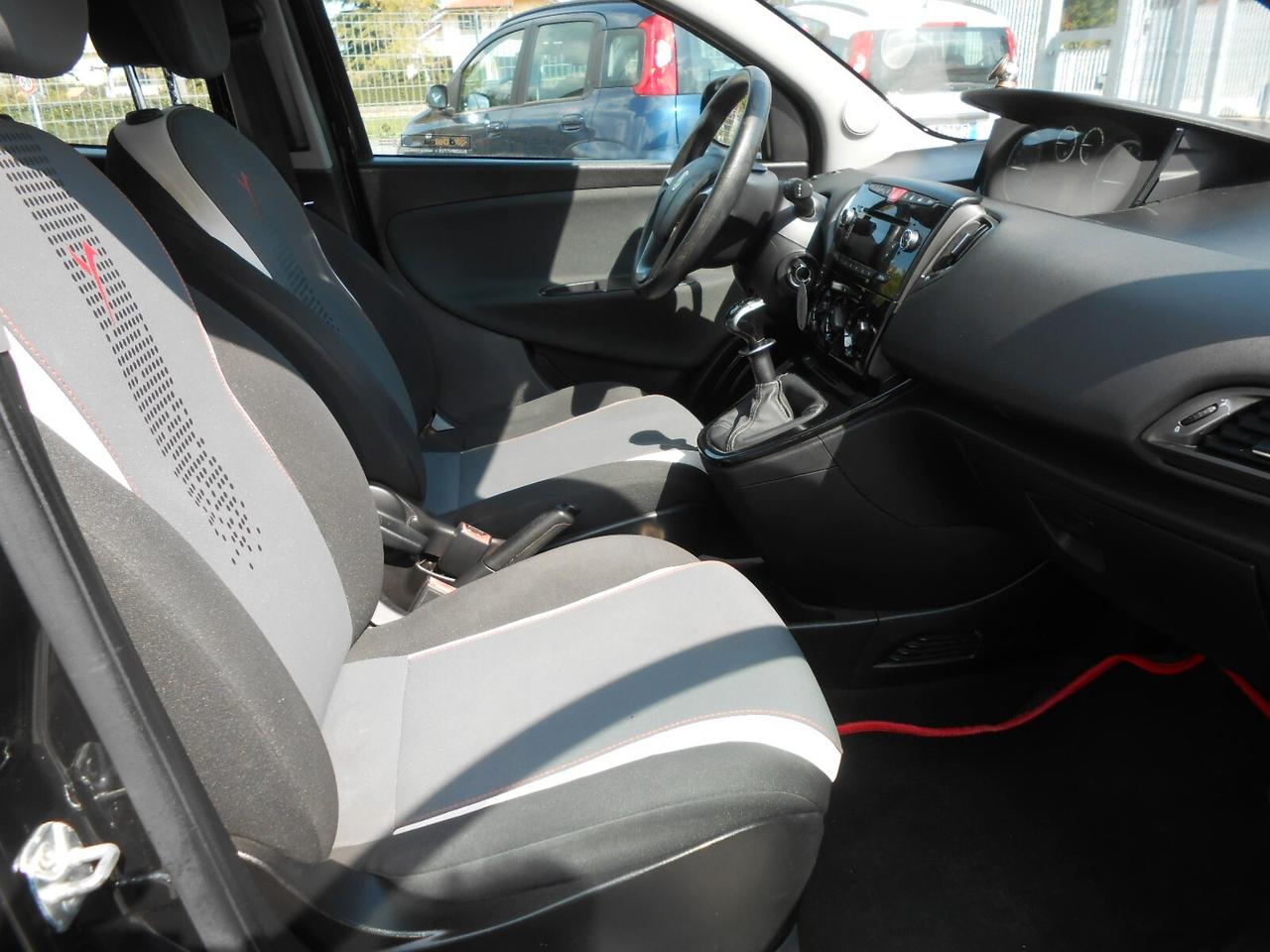 Lancia Ypsilon 0.9 TwinAir Metano Ecochic Elefantino