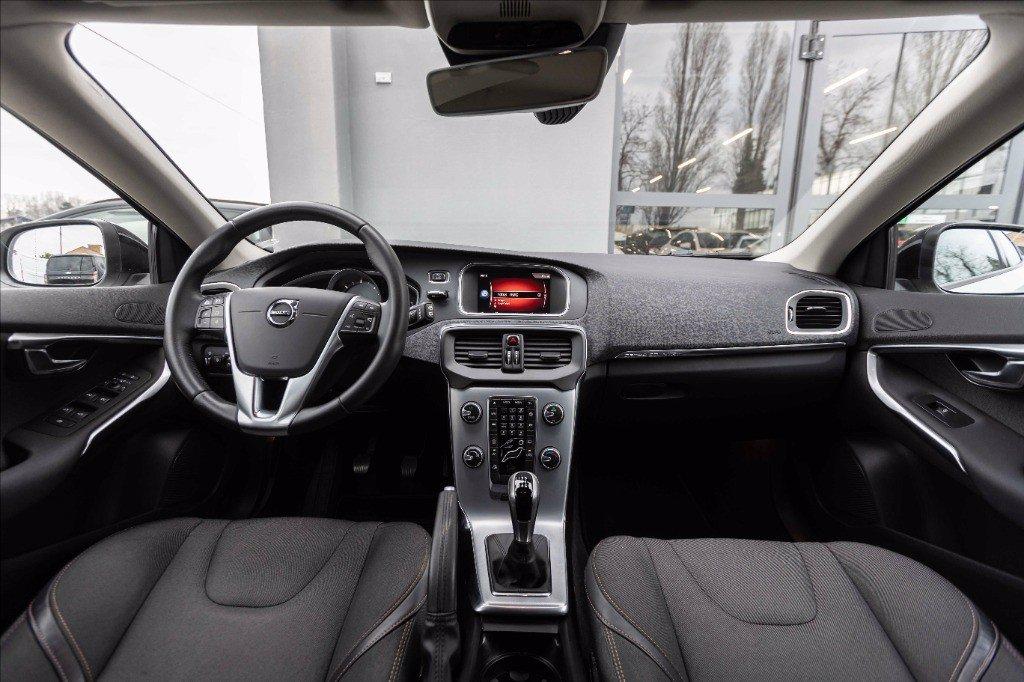 VOLVO V40 Cross Country 2.0 d2 Summum del 2017