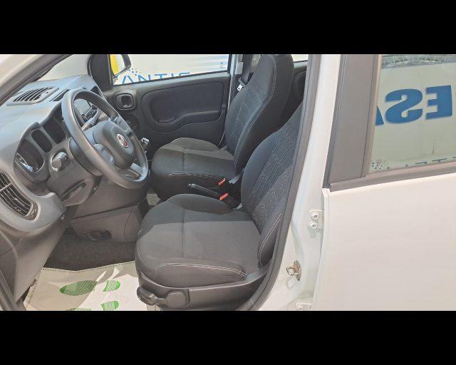 FIAT New Panda 1.0 firefly hybrid s&s 70cv 5p.ti