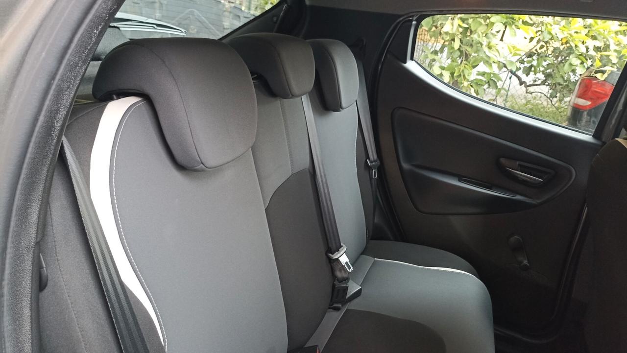Lancia Ypsilon 1.3 MJT 16V 95 CV 5 porte S&S Elefantino