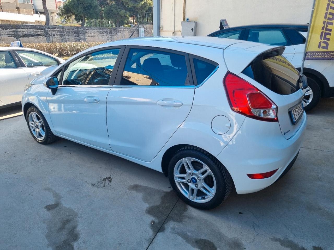Ford Fiesta 1.5 TDCi 75CV 5 porte Titanium