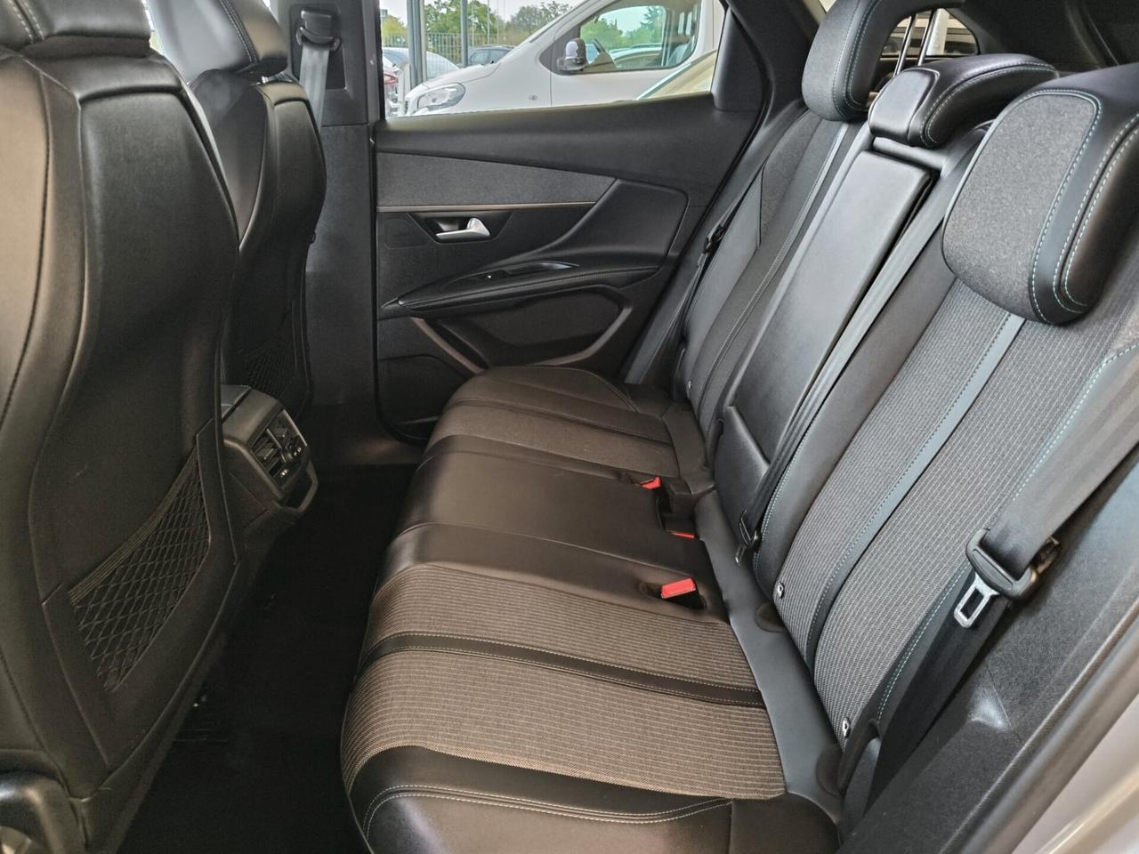 Peugeot 3008 PureTech Turbo 130 S&S EAT8 allure