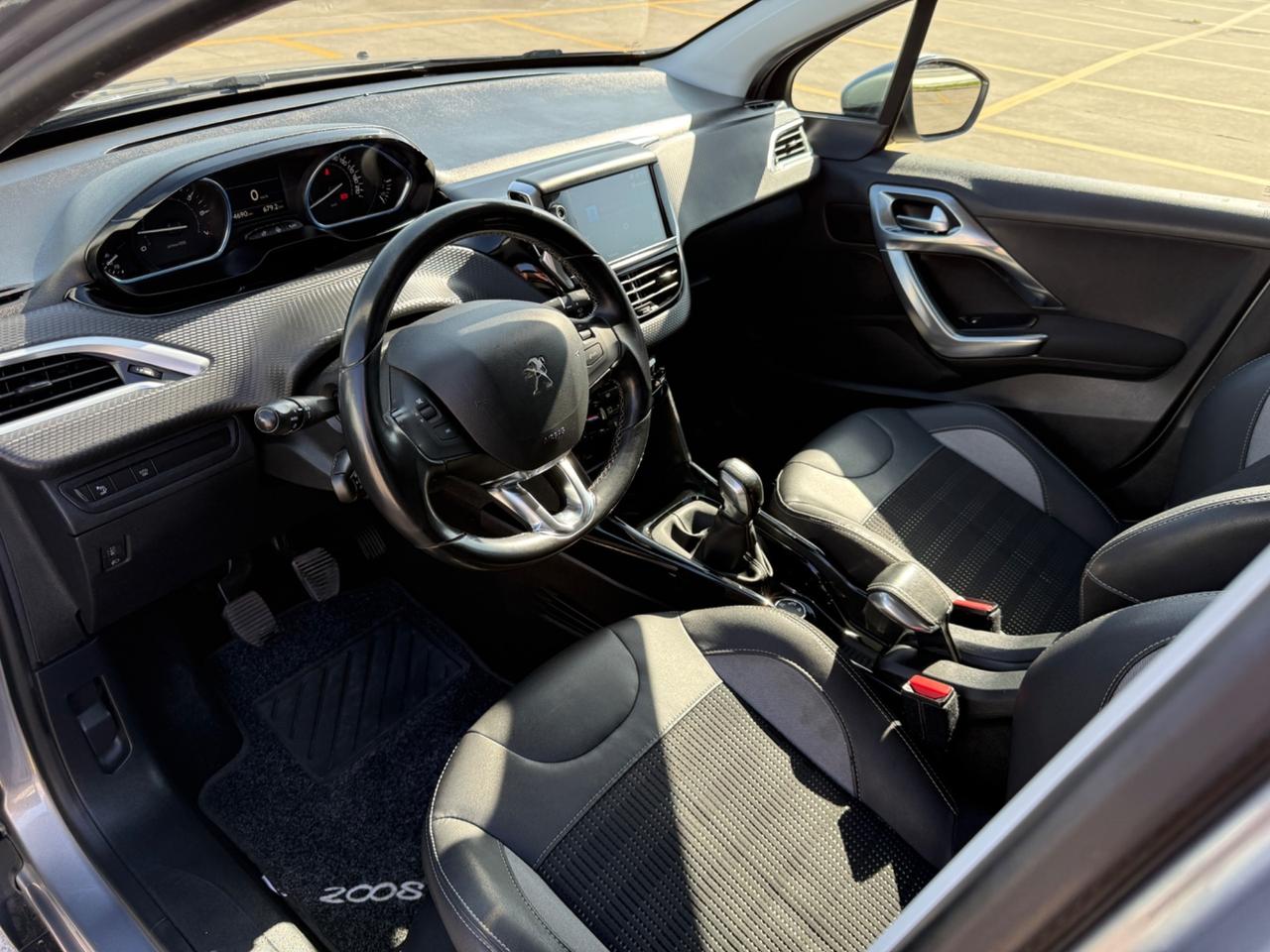 Peugeot 2008 1.2 Turbo Benzina 110 cv EURO 6B NEOPATENTATI