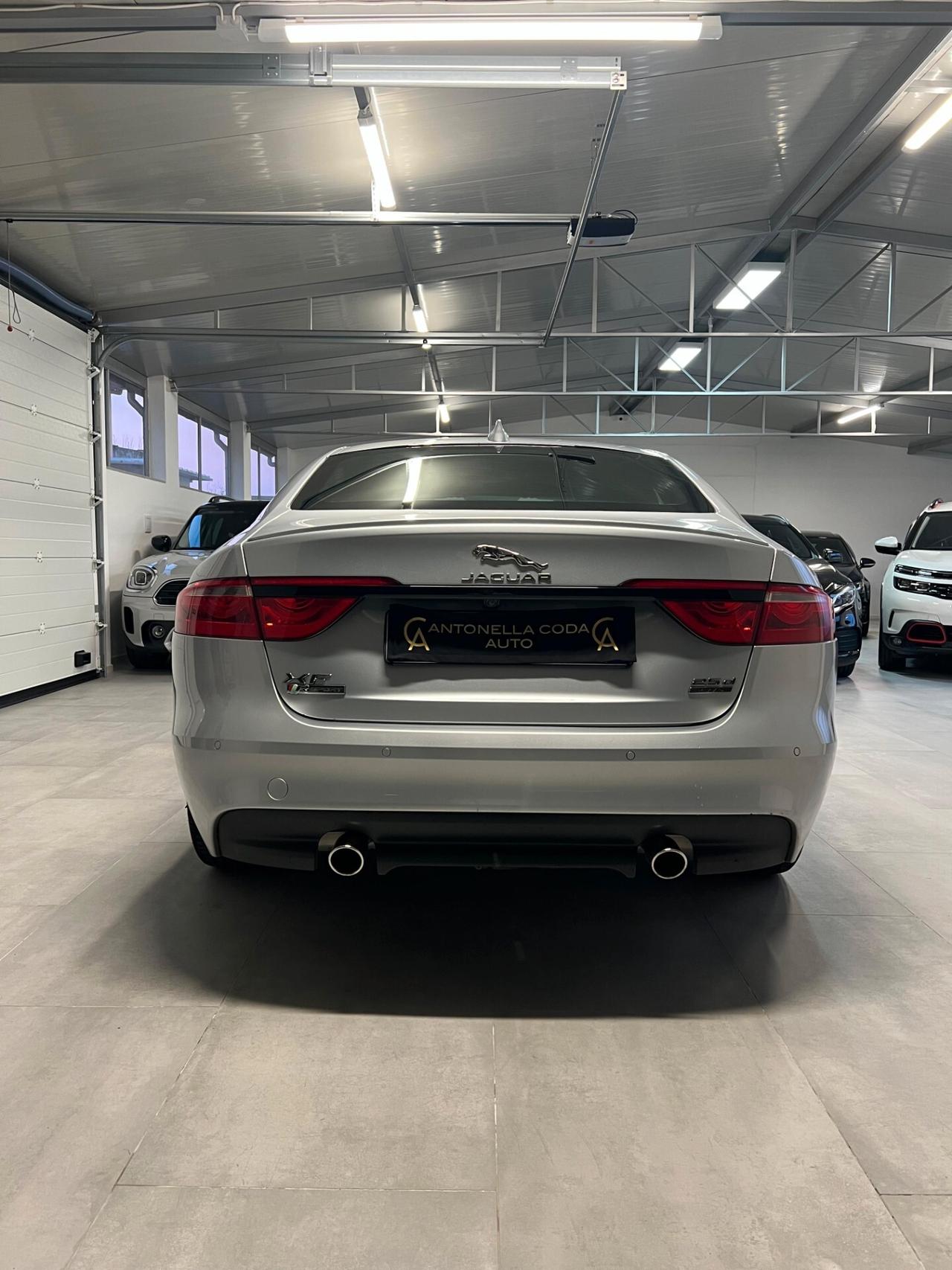 Jaguar XE 2.0 D 240 CV AWD aut. Landmark Edition