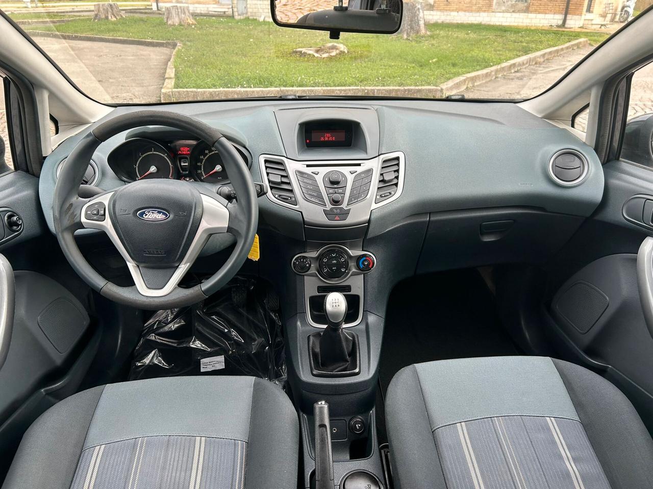 Ford Fiesta 1.4 TDCi 68CV 5 porte Titanium