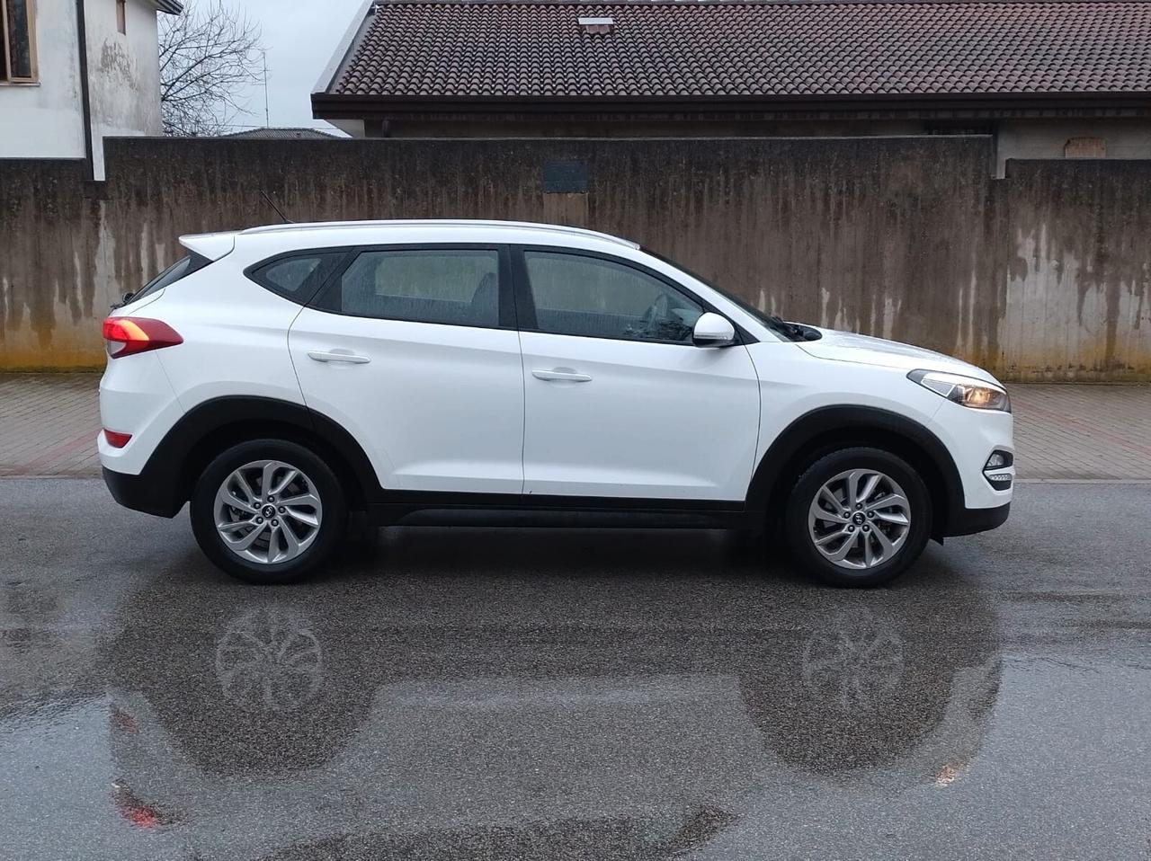 Hyundai Tucson 1.6 Comfort UNICOPROPRIETARIO GARANZIA 12 MESI